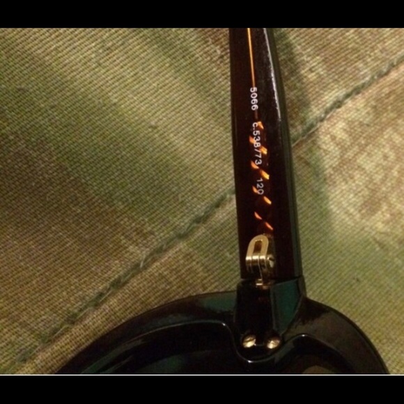 Authentic Chanel sunnies - Picture 4 of 4